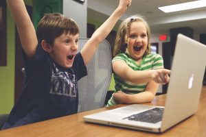 children-learn-digital-skills-to-be-safe-online