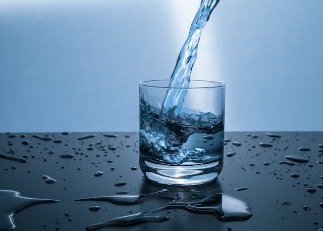 resolution-of-drink-more-water-to-be-happier-and-healthier